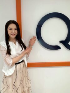 QVCピンククロスシャンプー&トリートメント 愛用者 STLUCE 新井雅美